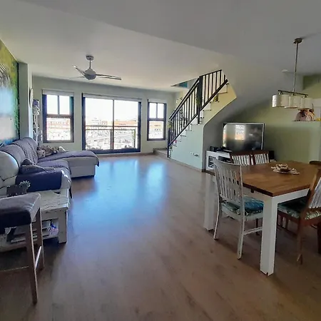 Apartmán Duplex A Pocos Minutos De La Playa , 2 Terrazas, 4 Hab , 3 Banos *